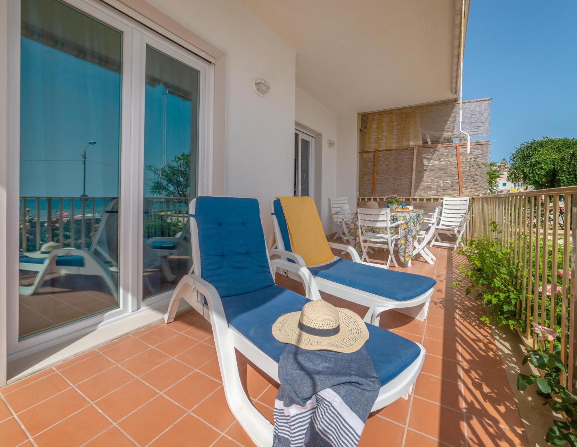 ドンナルカタCasa Sul Lungomareアパートメント エクステリア 写真
